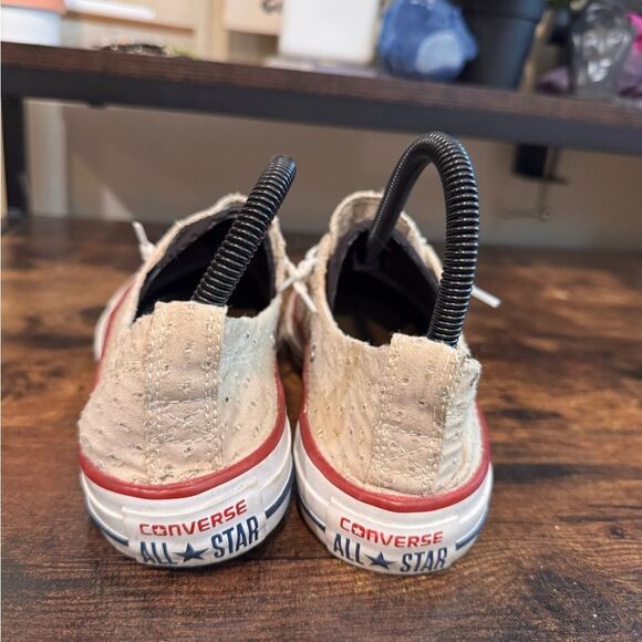 Tan Eyelet Converse size 7 - Picture 10 of 10
